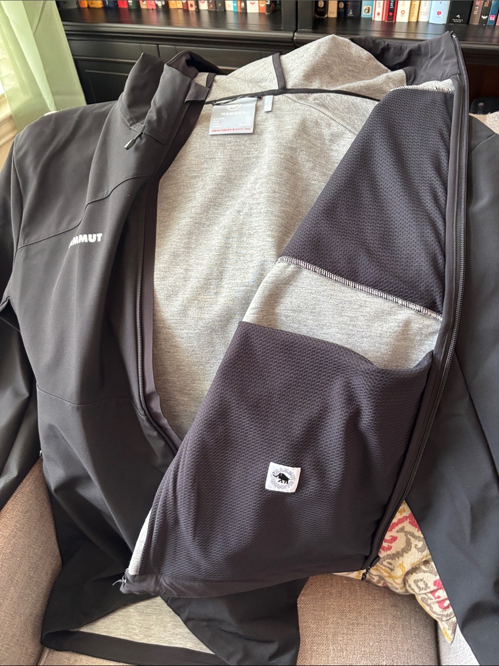 Mammut Mtn Pro 2.0 Softshell Hooded Jacket - Picture 6 of 15